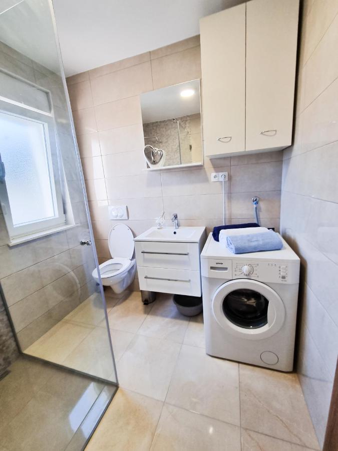 Apartment Ane 2 Tisno Exterior foto